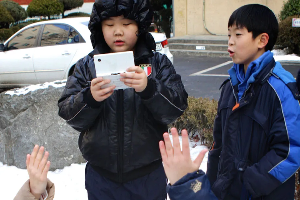 Korvia Image Photo Date Night Outside Lighytbox 2