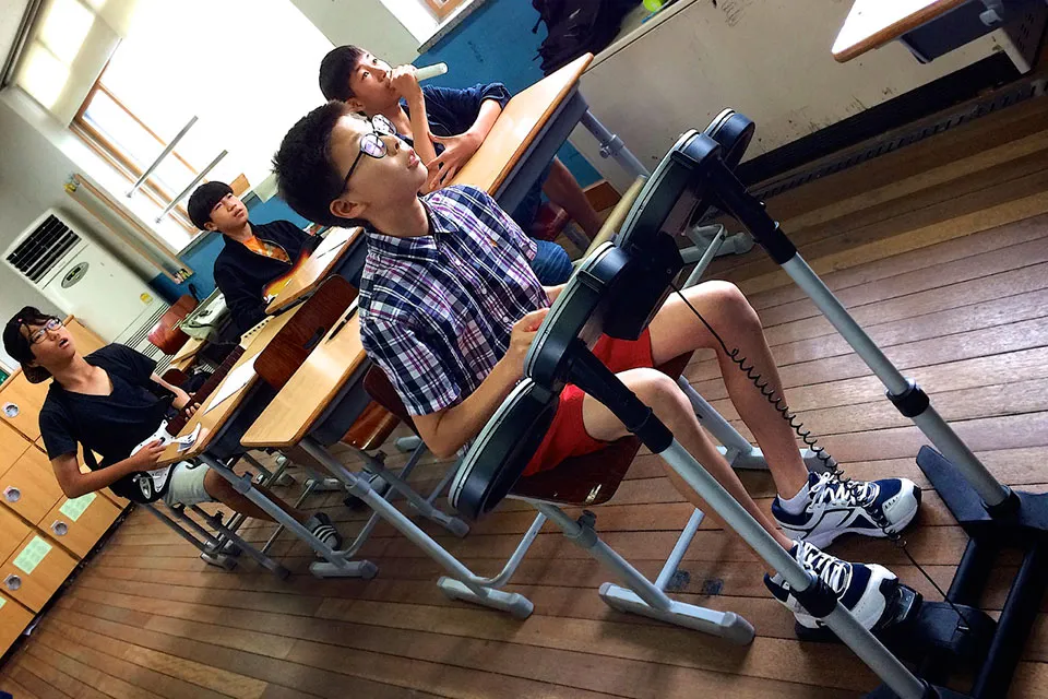 Korvia Image Photo Date Night Technology 3